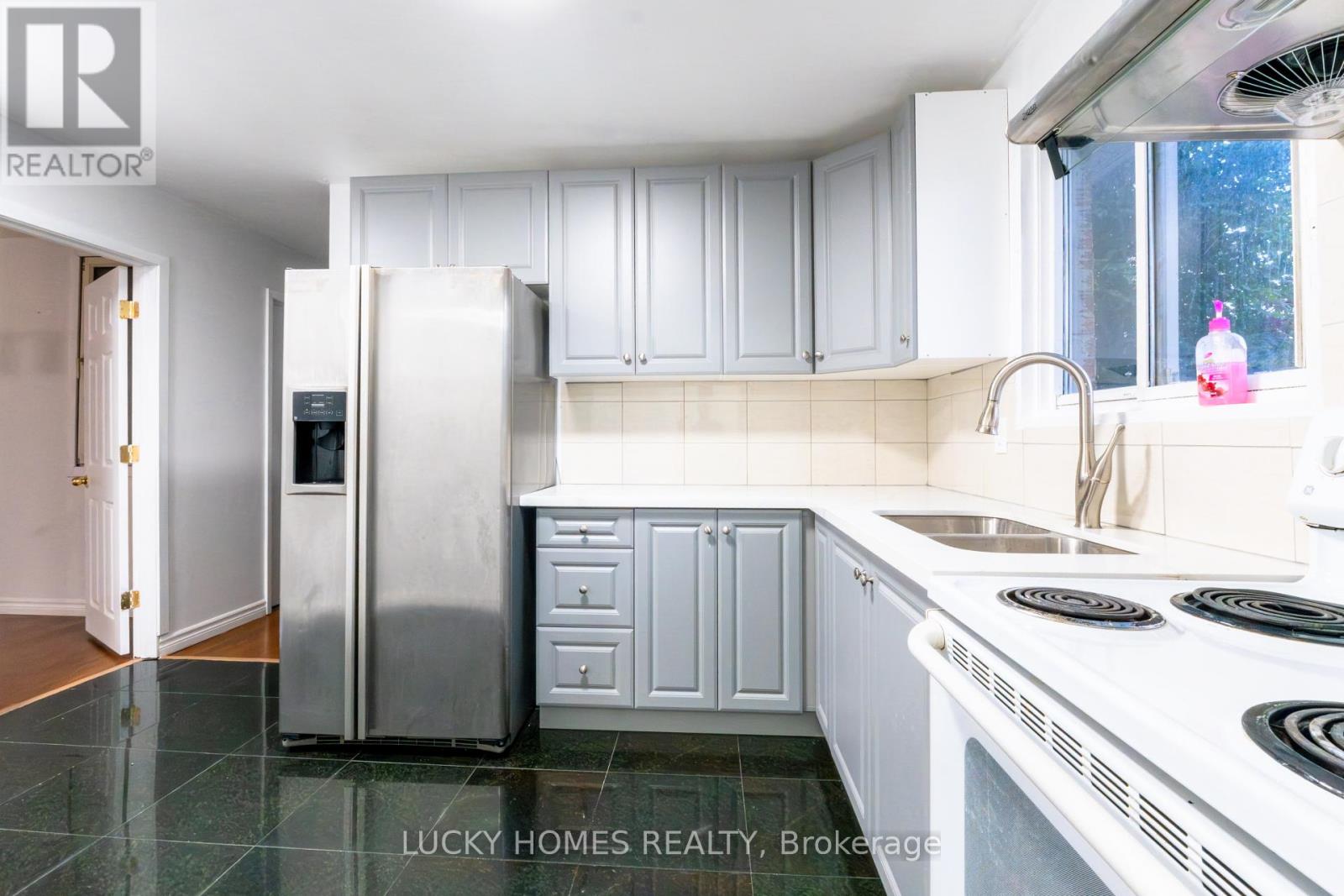 Main Level - 43 Berner Trail, Toronto, Ontario  M1B 1B1 - Photo 13 - E12361348