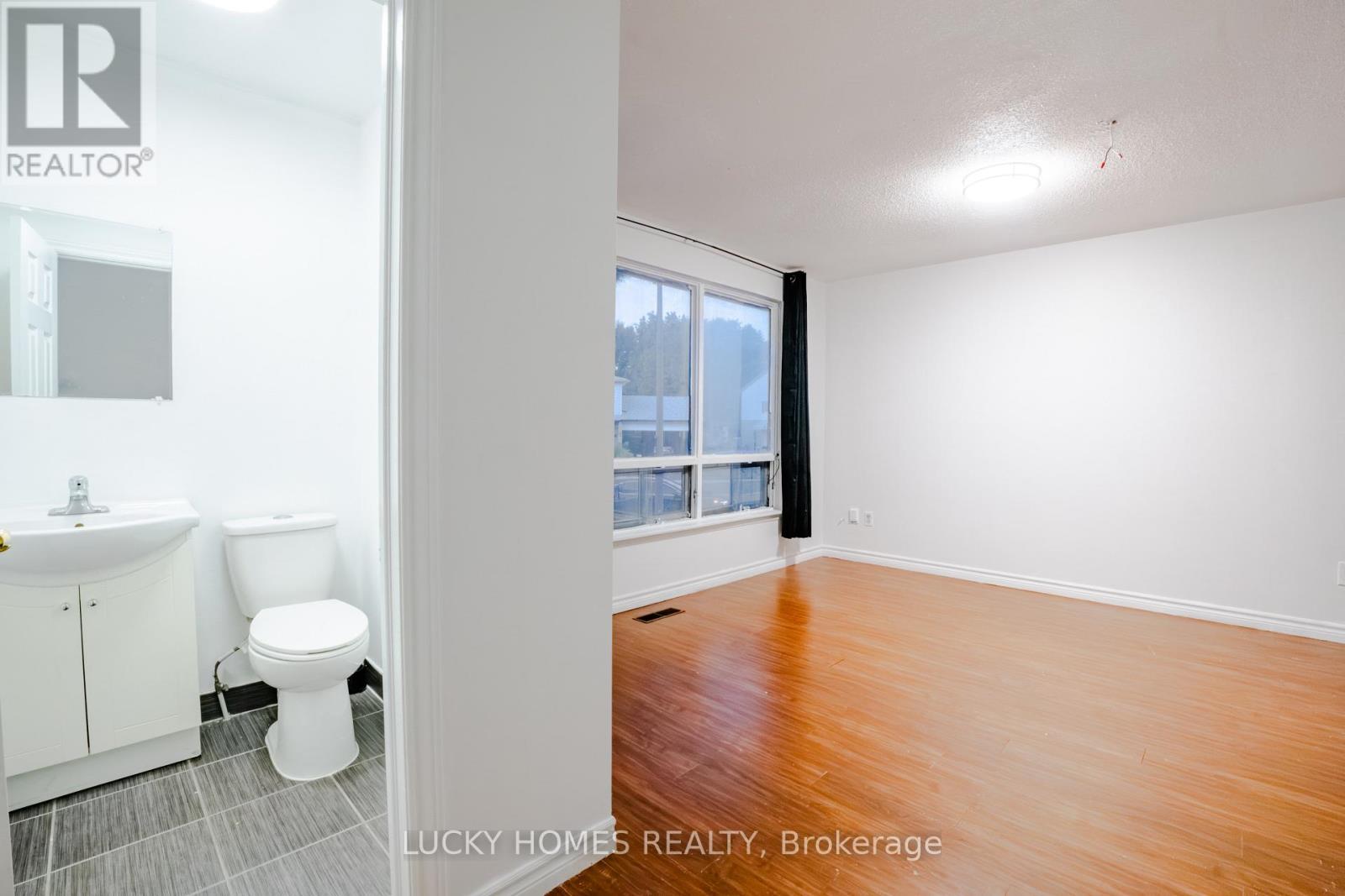 Main Level - 43 Berner Trail, Toronto, Ontario  M1B 1B1 - Photo 5 - E12361348