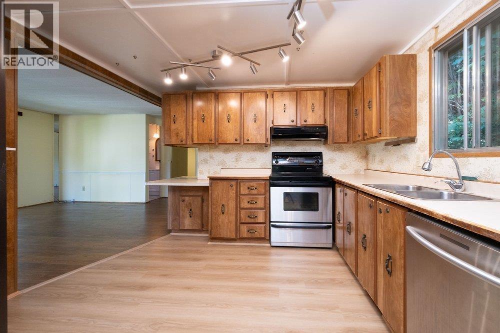 518 Tyee Court, North Vancouver, British Columbia  V7P 3K3 - Photo 13 - R3040228