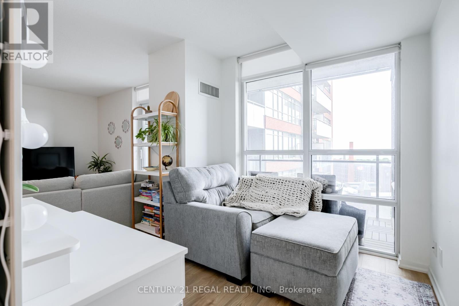 1411 - 38 Joe Shuster Way, Toronto, Ontario  M6K 0A5 - Photo 11 - C12365702