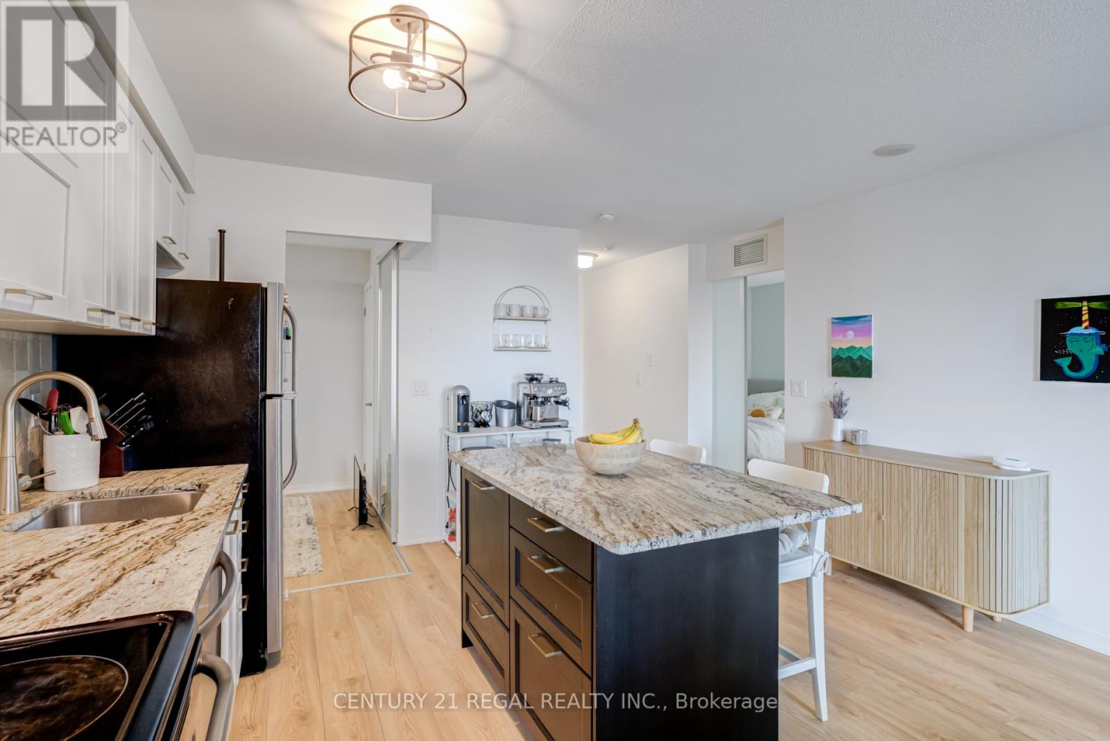 1411 - 38 Joe Shuster Way, Toronto (South Parkdale), Ontario  M6K 0A5 - Photo 6 - C12365702
