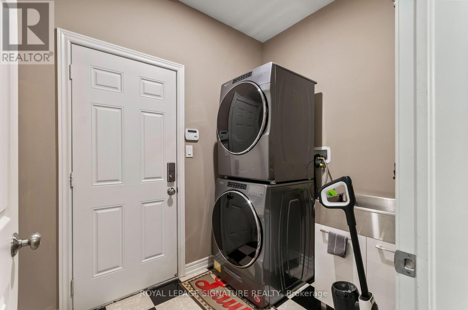 80 Sharpe Crescent, New Tecumseth (Tottenham), Ontario  L0G 1W0 - Photo 22 - N12365714