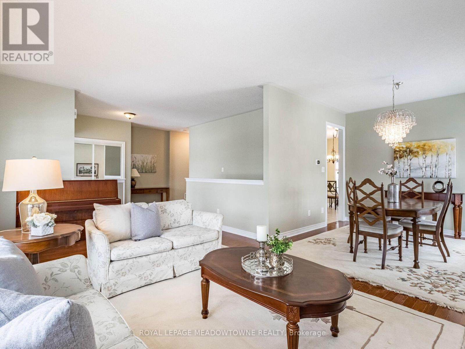 34 - 54 Locust Drive, Brampton, Ontario  L6R 0W2 - Photo 6 - W12365718