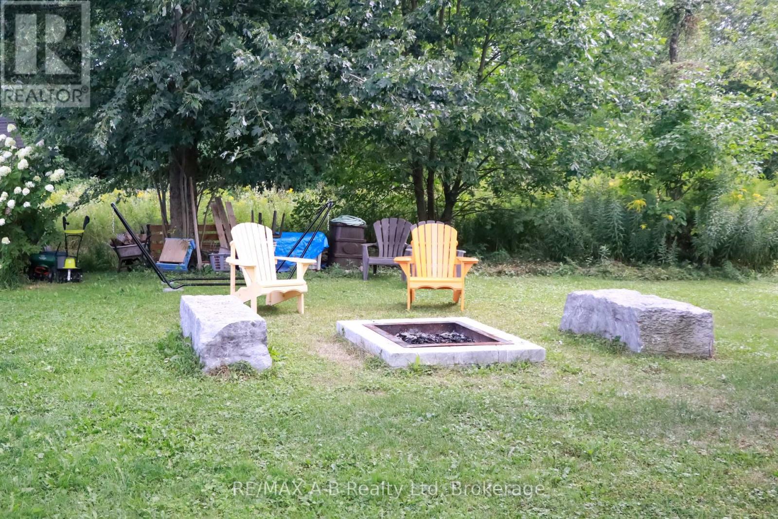 191 Cedar Street, Perth East (Crystal Lake), Ontario  N5A 6S6 - Photo 10 - X12365748