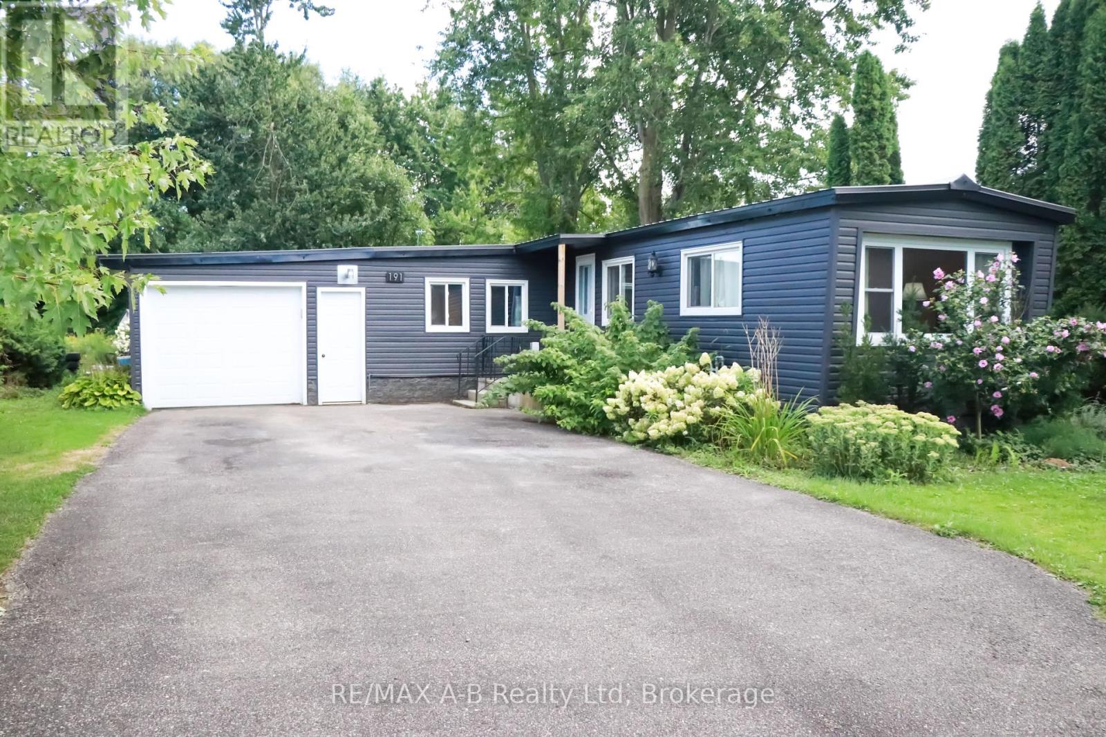 191 Cedar Street, Perth East (Crystal Lake), Ontario  N5A 6S6 - Photo 3 - X12365748