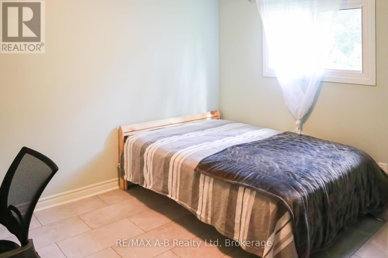 191 Cedar Street, Perth East (Crystal Lake), Ontario  N5A 6S6 - Photo 33 - X12365748