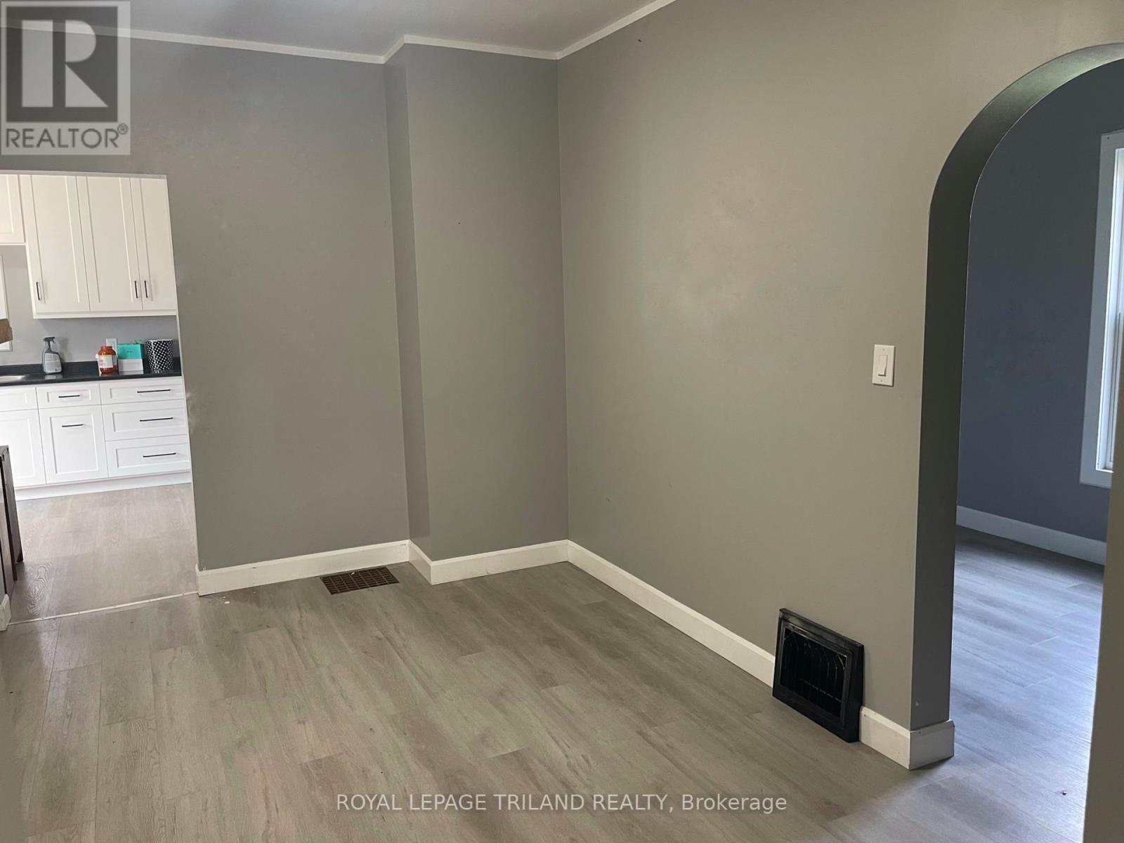 245 Sydenham Street E, Aylmer, Ontario  N5H 1M1 - Photo 7 - X12365739