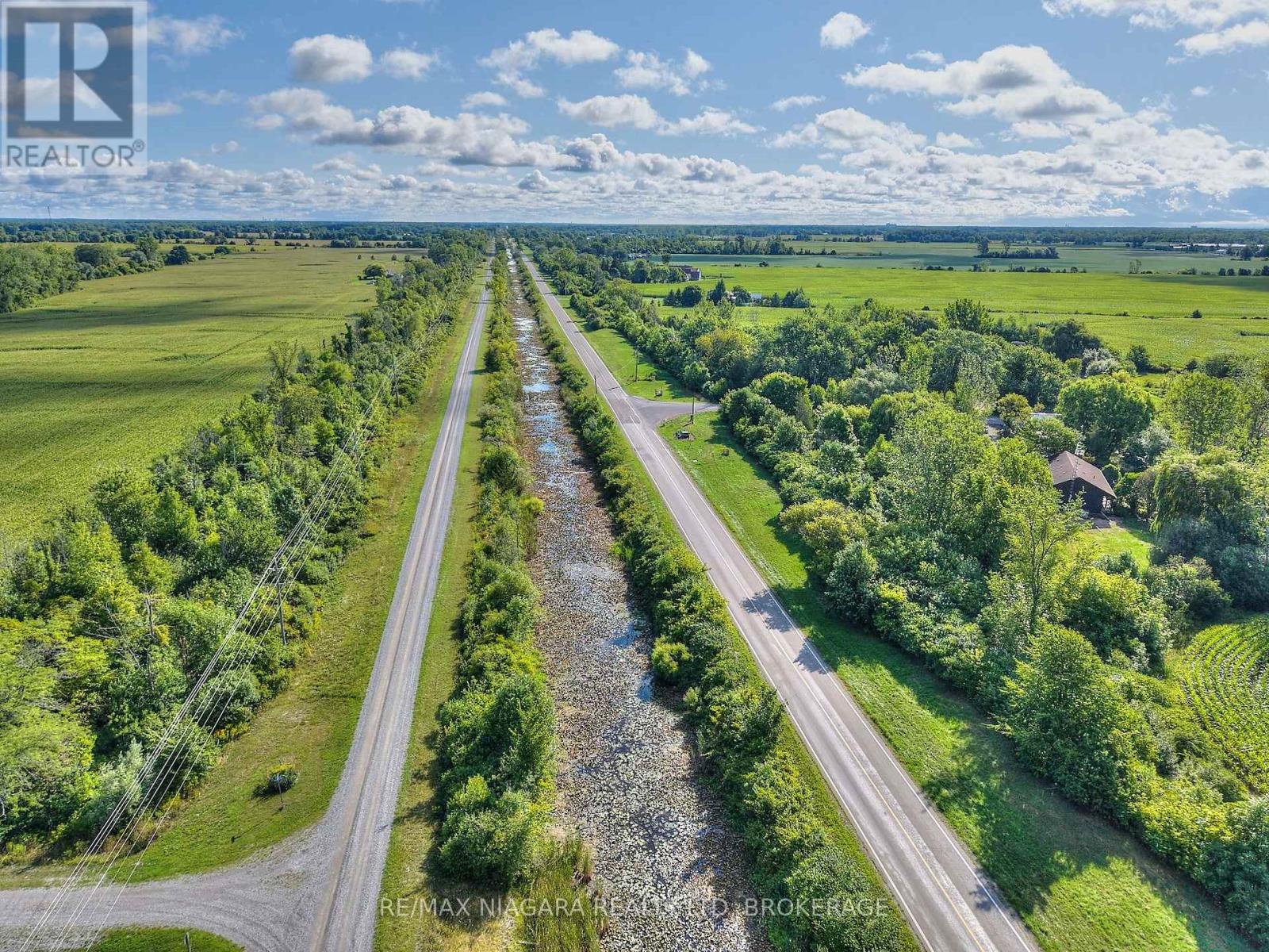 32626 Clarendon Street W, Wainfleet (Marshville/winger), Ontario  L0S 1V0 - Photo 37 - X12365740