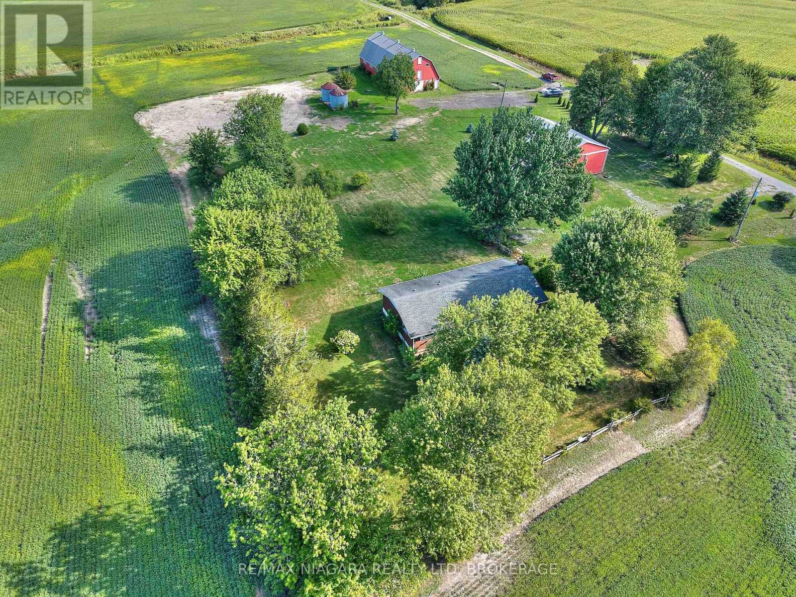 32626 Clarendon Street W, Wainfleet (Marshville/winger), Ontario  L0S 1V0 - Photo 41 - X12365740
