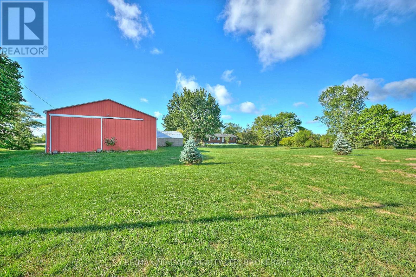 Property at 32626 CLARENDON STREET W image 5