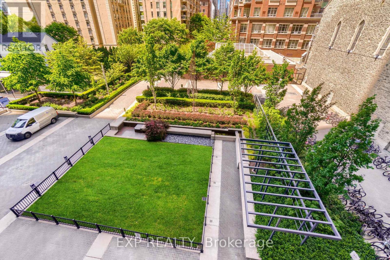 308 - 28 Ted Rogers Way, Toronto, Ontario  M4Y 2W7 - Photo 32 - C12365734