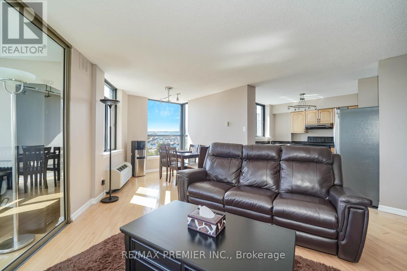 Unit 601 - 250 Queens Quay Boulevard W, Toronto, Ontario  M5J 2N2 - Photo 8 - C12365737