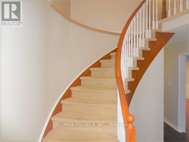 Main - 49 Bassett Boulevard, Whitby, Ontario  L1N 8N5 - Photo 7 - E12365733