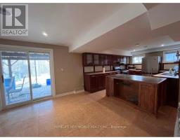48 SANDBANKS DRIVE, Richmond Hill, Ontario