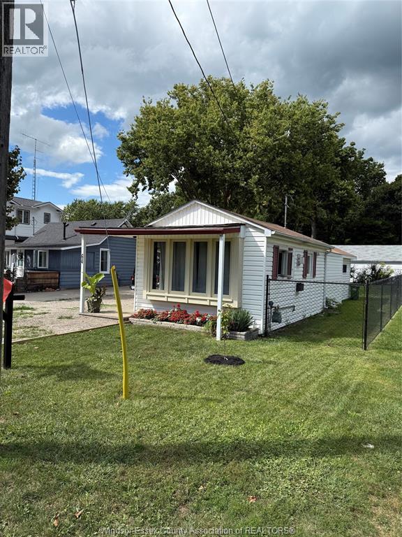 MLS# 25021636: 64 COUNTY RD 50, Colchester South, Canada