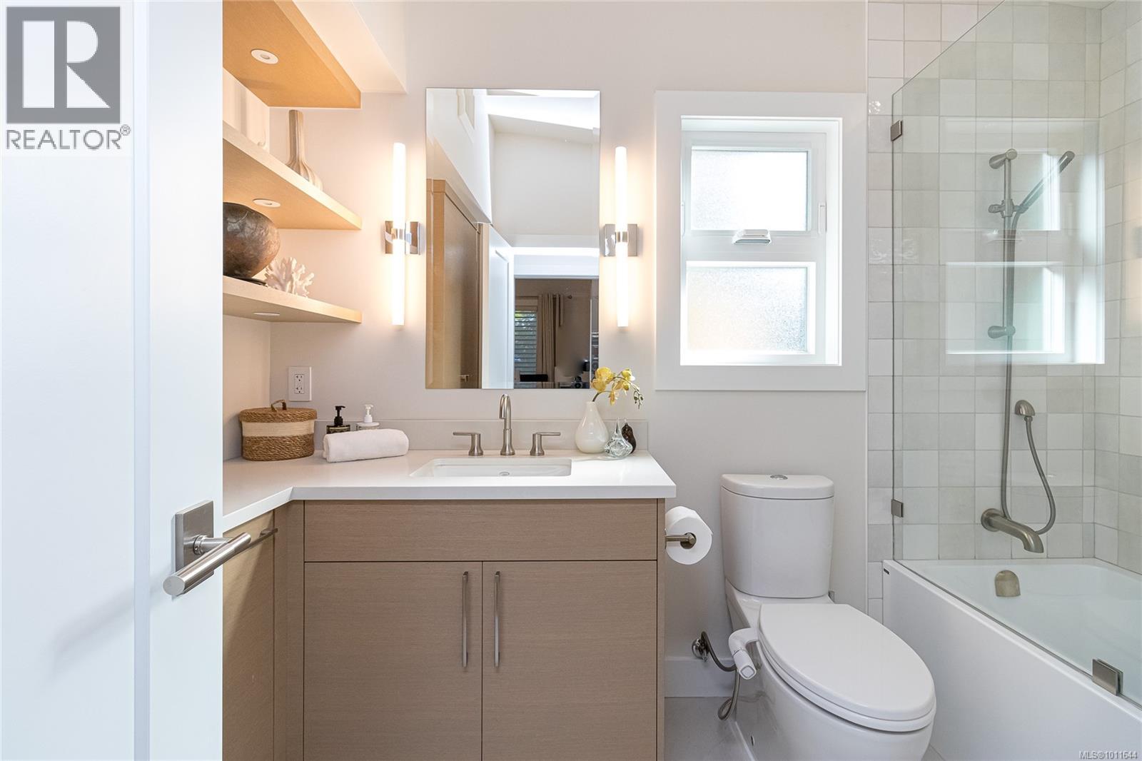 4516 Duart Rd, Saanich, British Columbia  V8N 3K2 - Photo 39 - 1011644