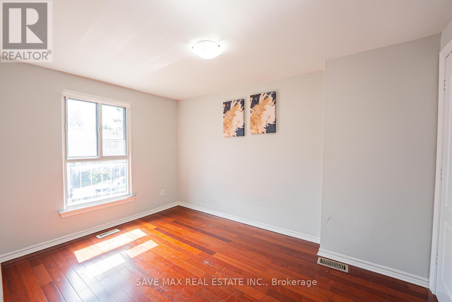 83 Fleetwood Crescent, Brampton, Ontario  L6T 2E5 - Photo 17 - W12365251