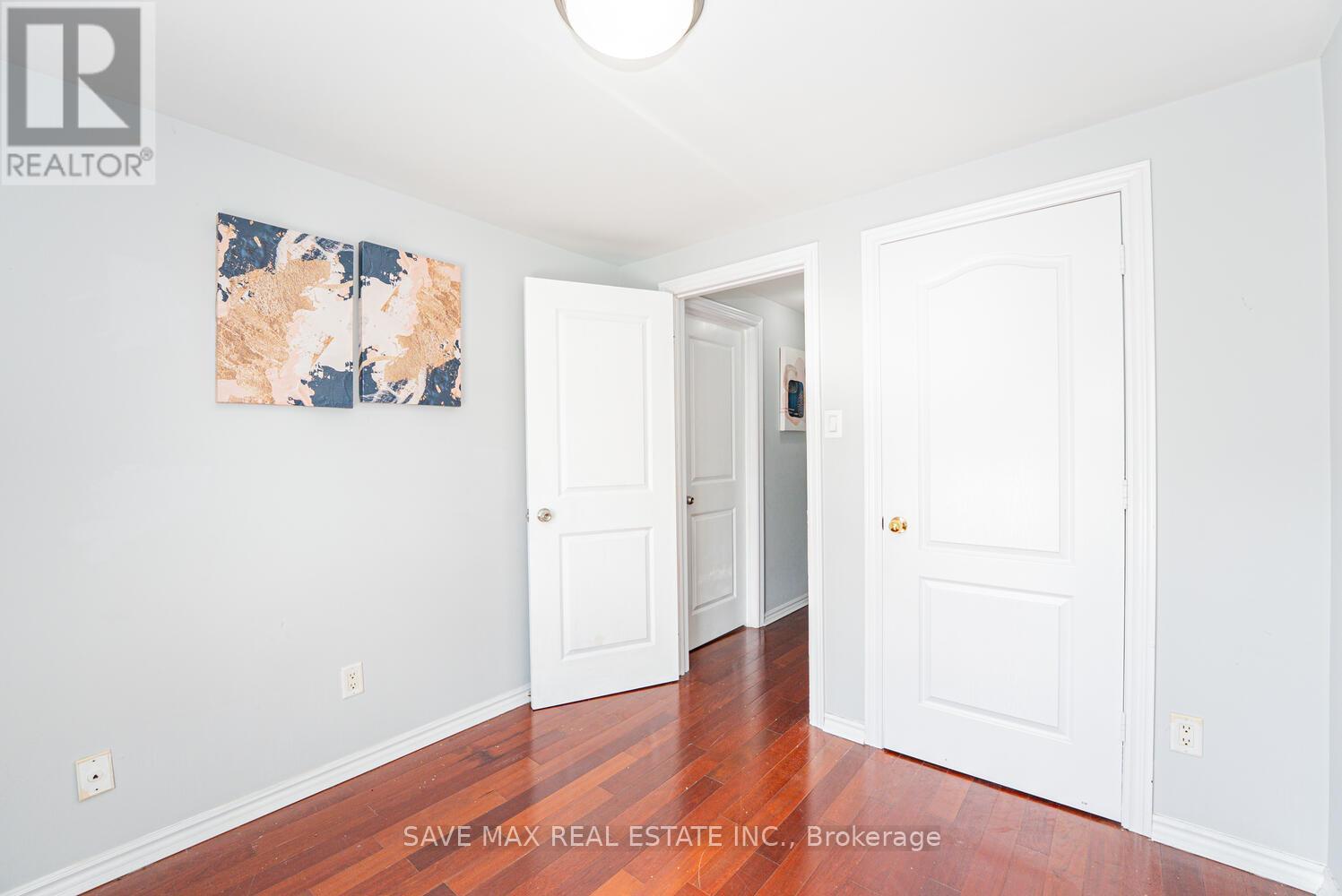 83 Fleetwood Crescent, Brampton, Ontario  L6T 2E5 - Photo 18 - W12365251