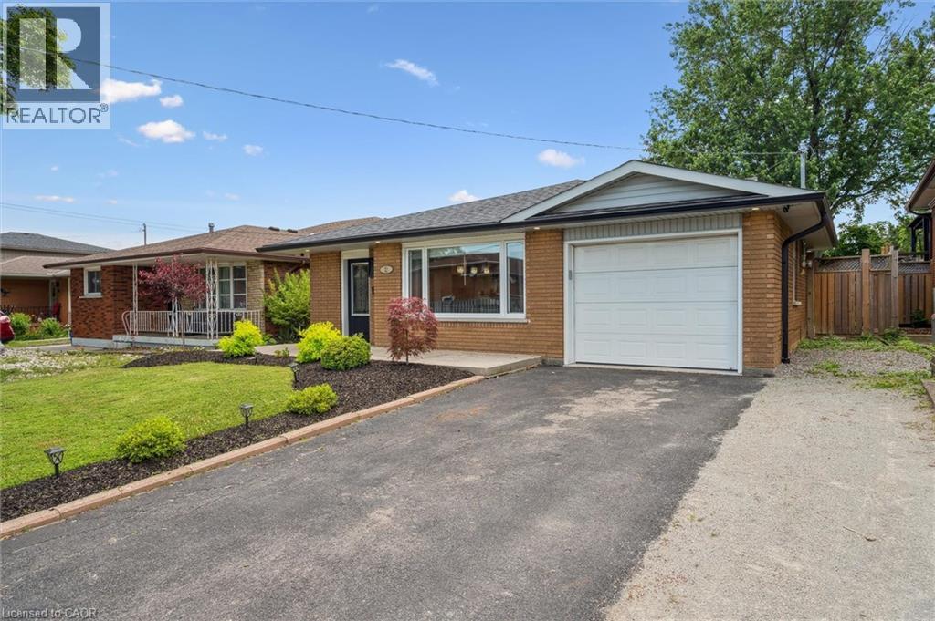 12 Anson Avenue, Hamilton, Ontario  L8T 2X3 - Photo 3 - 40762679