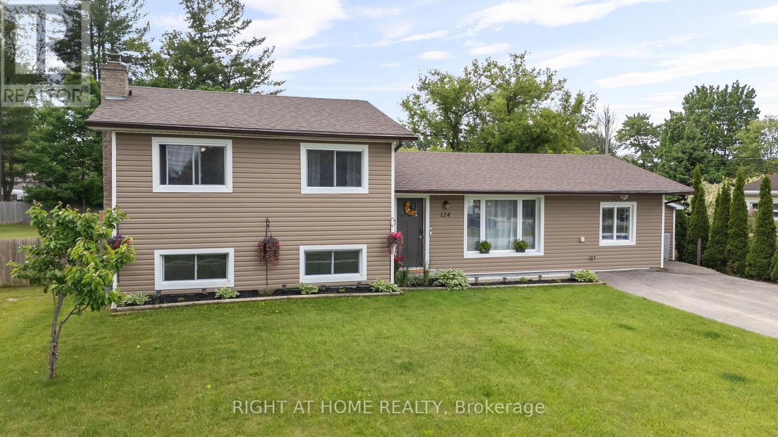124 SYDENHAM STREET, Essa, Ontario