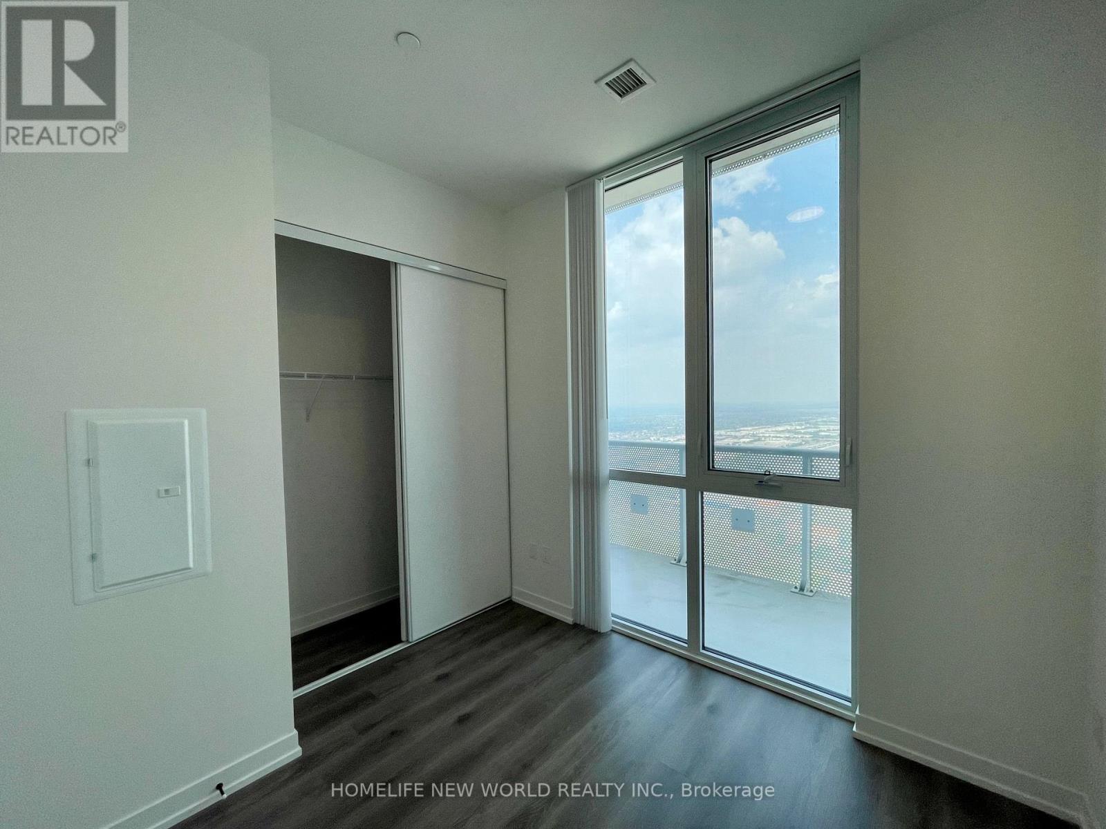 Ph106 - 225 Commerce Street, Vaughan, Ontario  L4K 0R1 - Photo 9 - N12365796