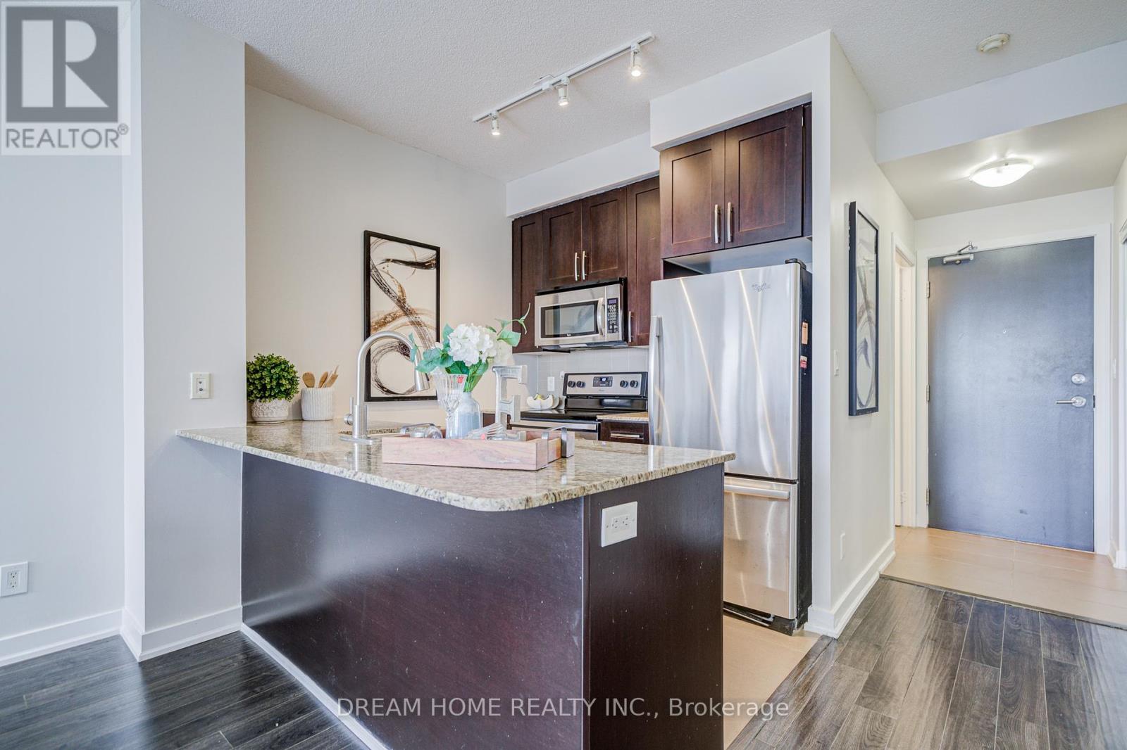 2408 - 4070 Confederation Parkway, Mississauga, Ontario L5B 0E9 - Photo 13 - W12365814