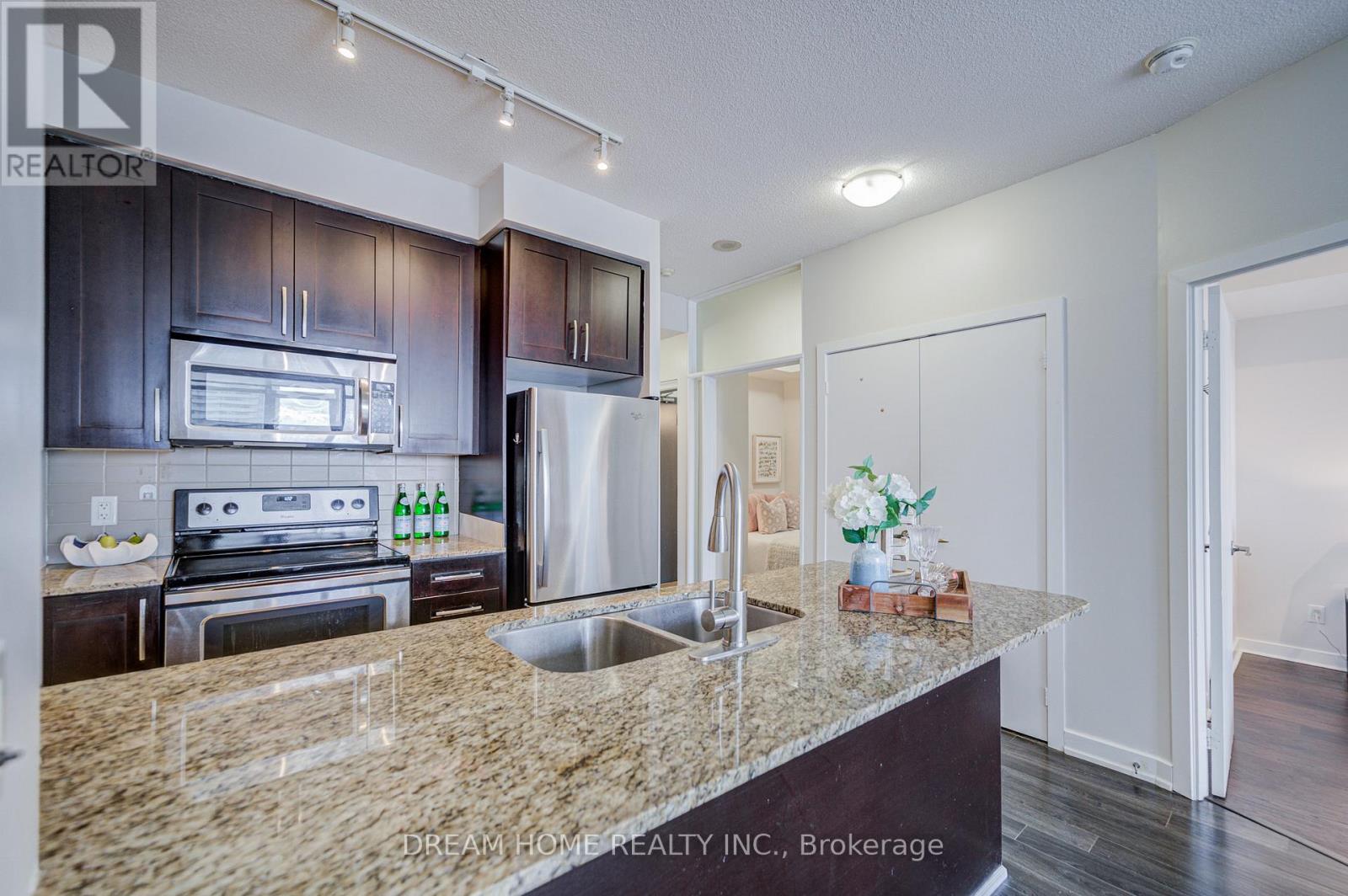 2408 - 4070 Confederation Parkway, Mississauga, Ontario L5B 0E9 - Photo 16 - W12365814