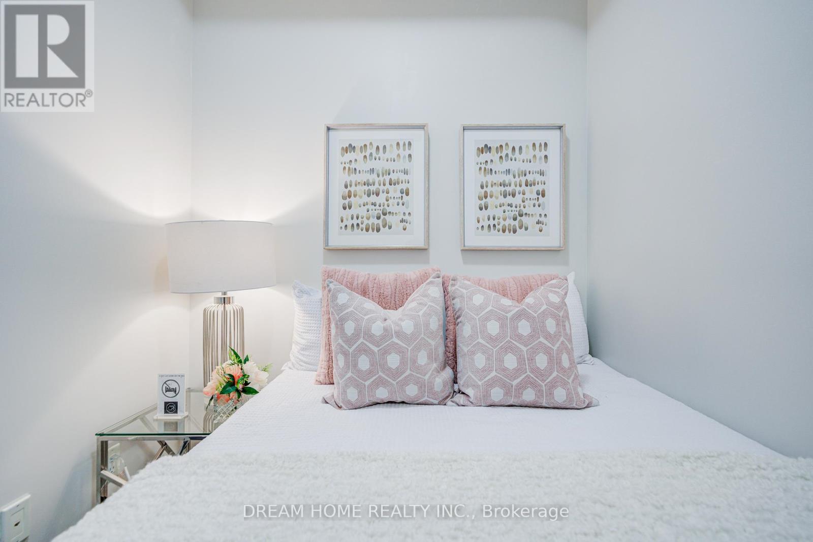 2408 - 4070 Confederation Parkway, Mississauga, Ontario L5B 0E9 - Photo 28 - W12365814