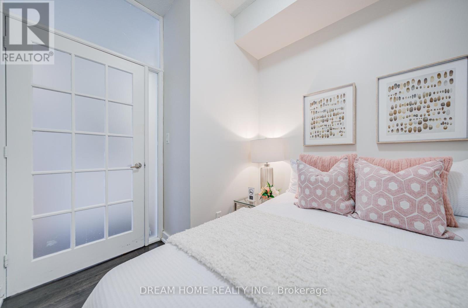 2408 - 4070 Confederation Parkway, Mississauga, Ontario L5B 0E9 - Photo 29 - W12365814