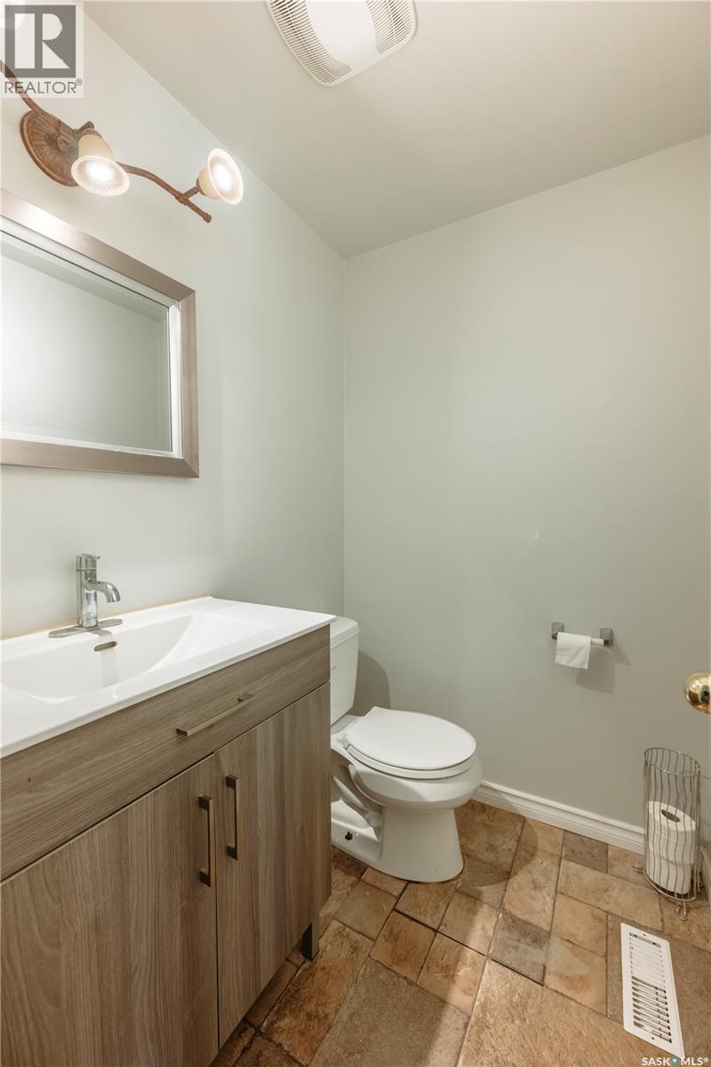 55 University Park Drive, Regina, Saskatchewan  S4V 0E1 - Photo 10 - SK016641