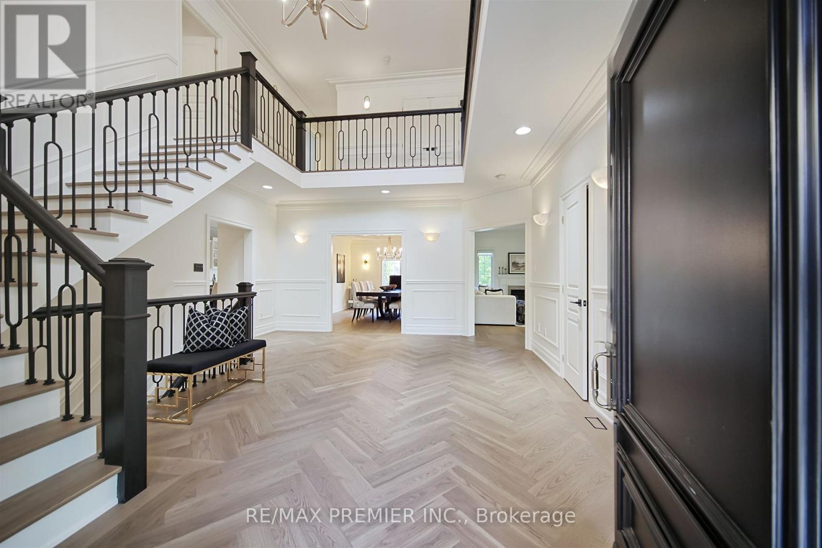 Property at 115 SOUTHLAWN DRIVE image 3