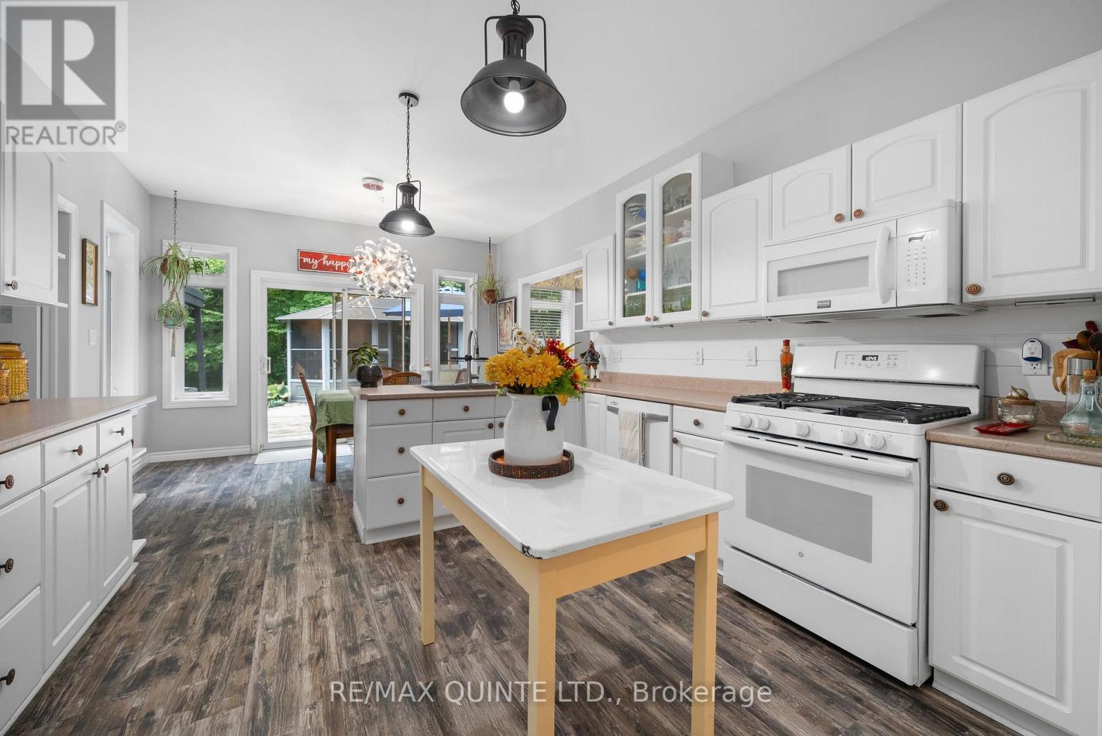 291 Colonial Drive, Quinte West (Murray Ward), Ontario  K8V 5P4 - Photo 11 - X12365874