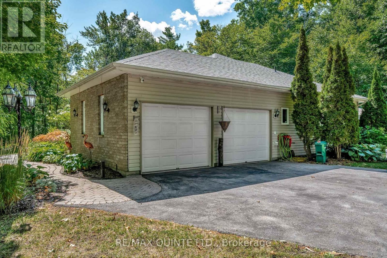 291 Colonial Drive, Quinte West (Murray Ward), Ontario  K8V 5P4 - Photo 39 - X12365874