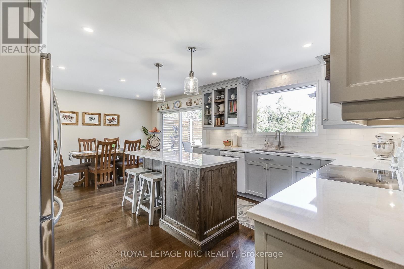 630 Penner Road, Niagara-On-The-Lake, Ontario  L0S 1T0 - Photo 11 - X12354963