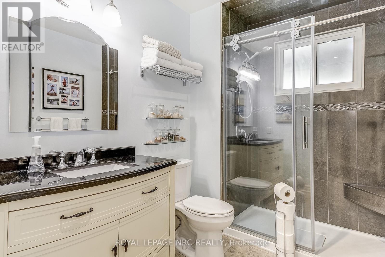 630 Penner Road, Niagara-On-The-Lake, Ontario  L0S 1T0 - Photo 15 - X12354963
