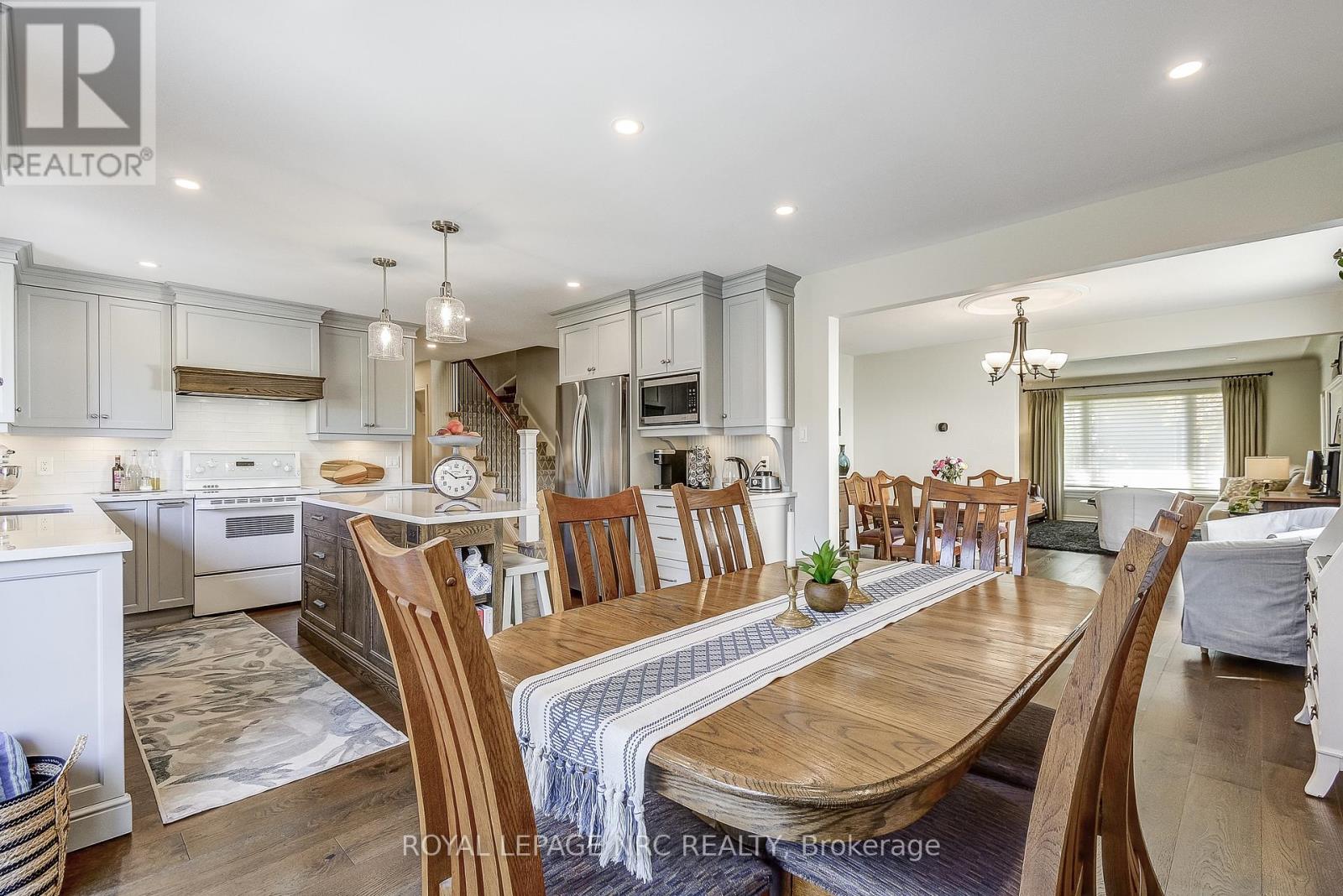 630 Penner Road, Niagara-On-The-Lake, Ontario  L0S 1T0 - Photo 8 - X12354963