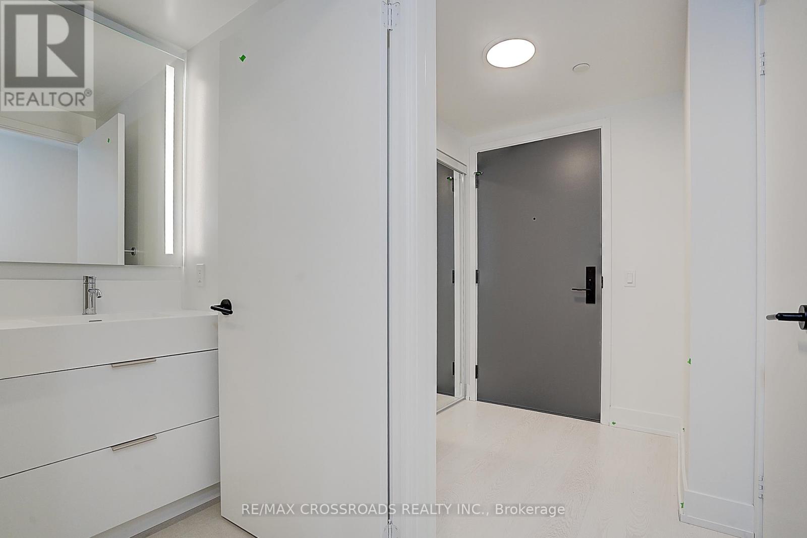 520 - 308 Jarvis Street, Toronto, Ontario  M5B 0E3 - Photo 4 - C12365849