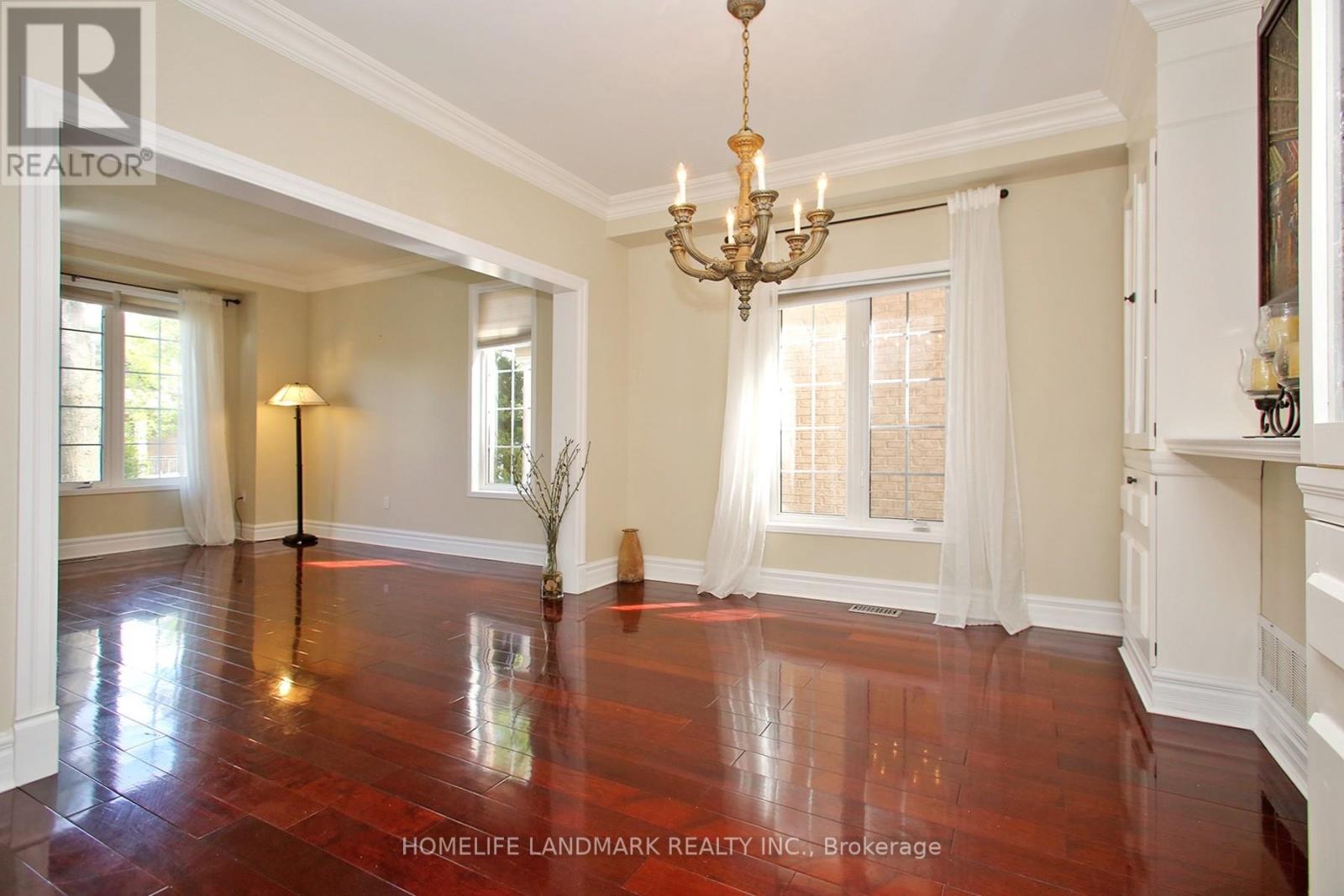 44 Skywood Drive, Richmond Hill, Ontario  L4E 4L2 - Photo 4 - N12365848