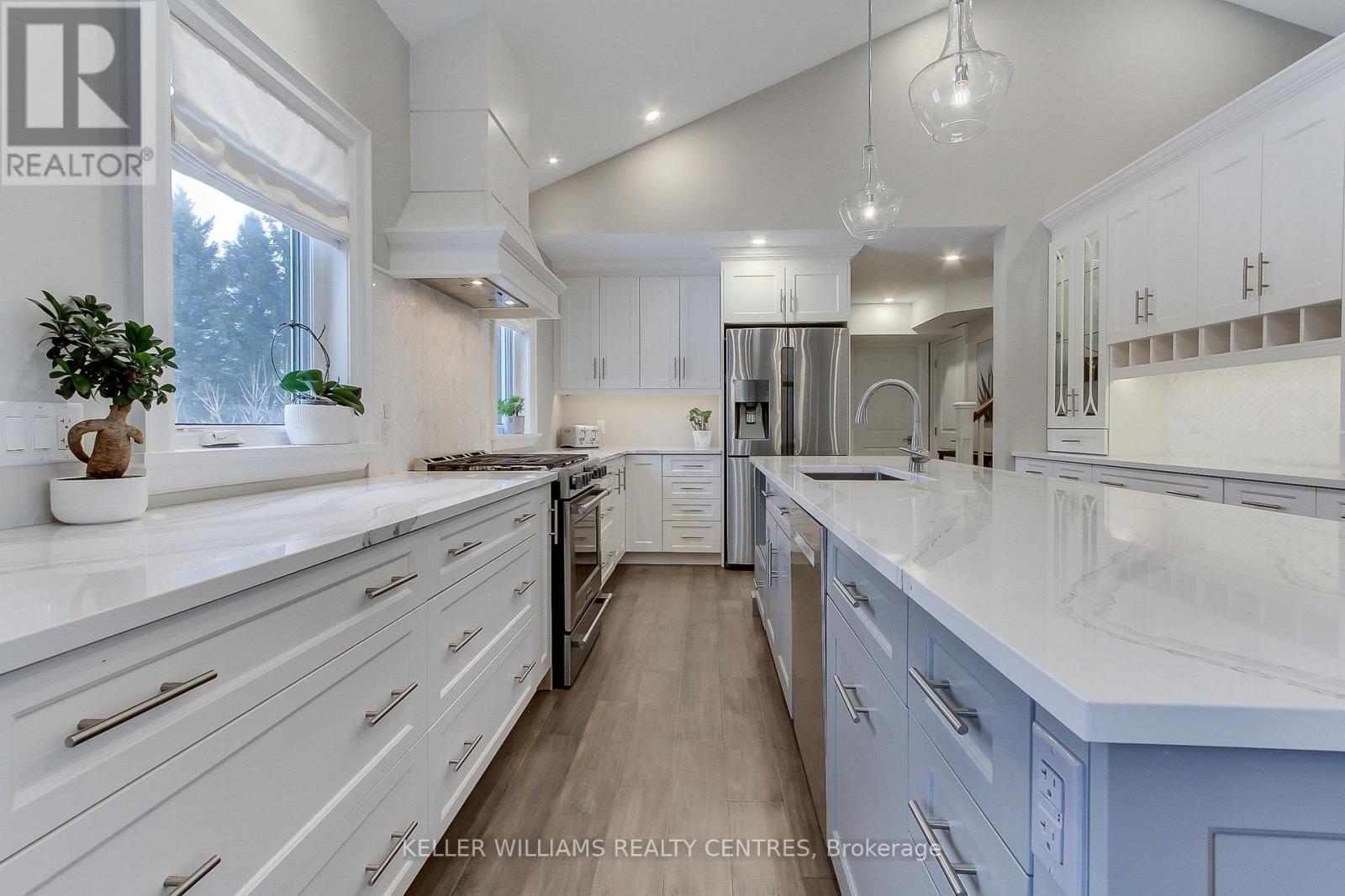 17781 Mccowan Road, East Gwillimbury, Ontario  L0G 1E0 - Photo 13 - N12365879