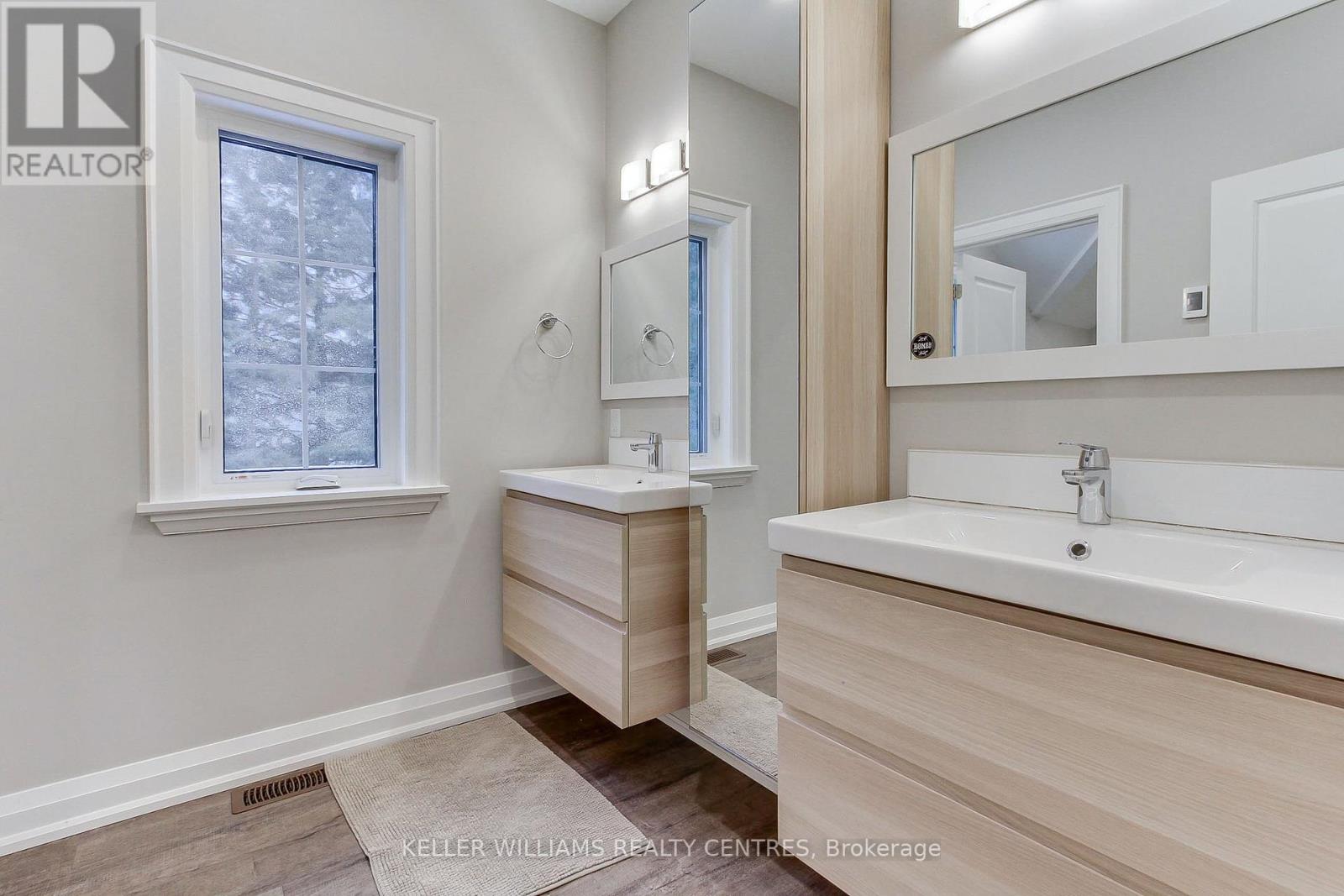 17781 Mccowan Road, East Gwillimbury, Ontario  L0G 1E0 - Photo 35 - N12365879