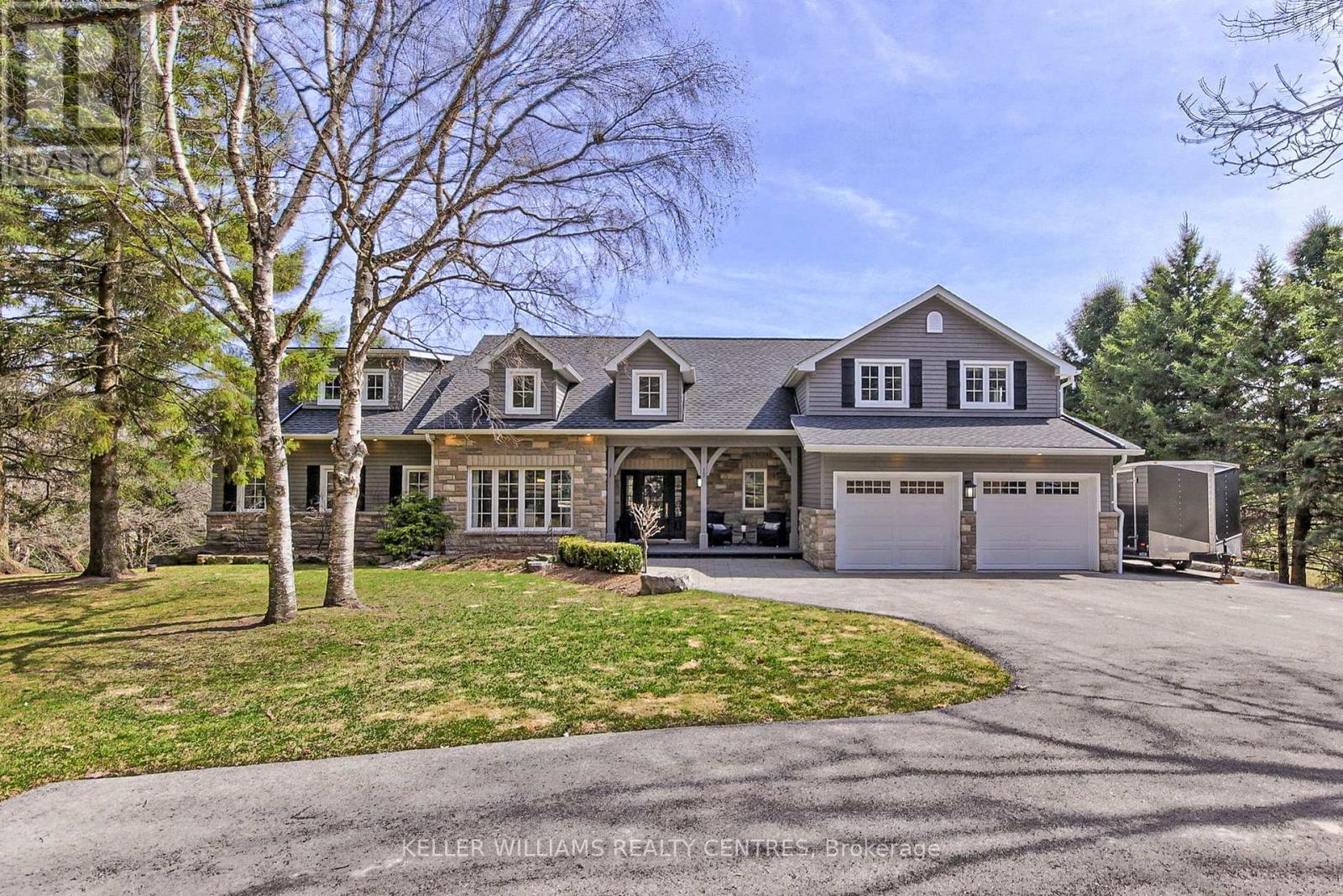 17781 Mccowan Road, East Gwillimbury, Ontario  L0G 1E0 - Photo 8 - N12365879