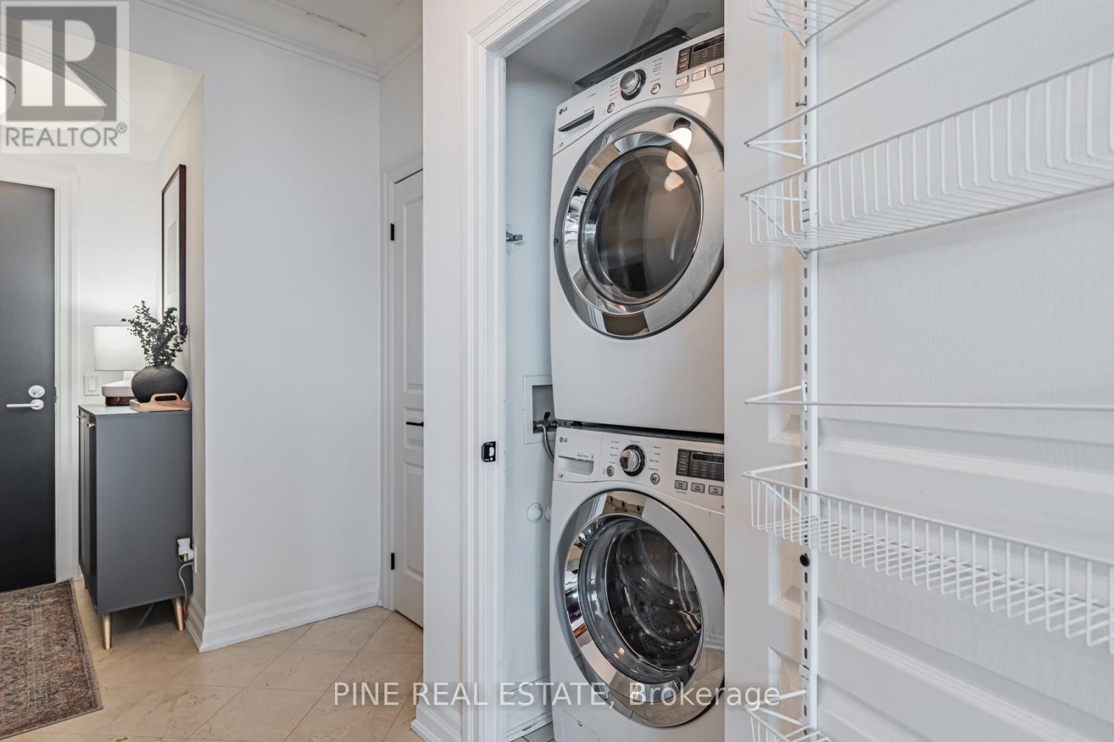 1112 - 2083 Lake Shore Boulevard W, Toronto, Ontario  M8V 4G2 - Photo 6 - W12365860