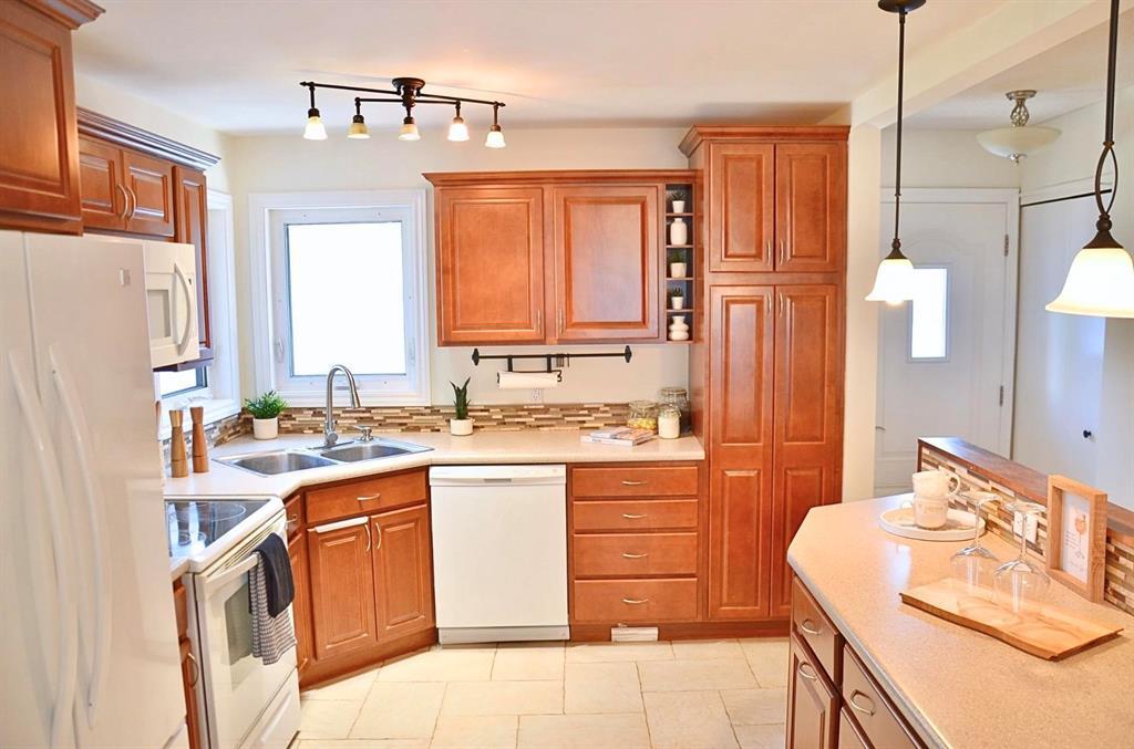 27 Delorme Bay, Winnipeg, Manitoba  R3V 1R3 - Photo 15 - 202521540