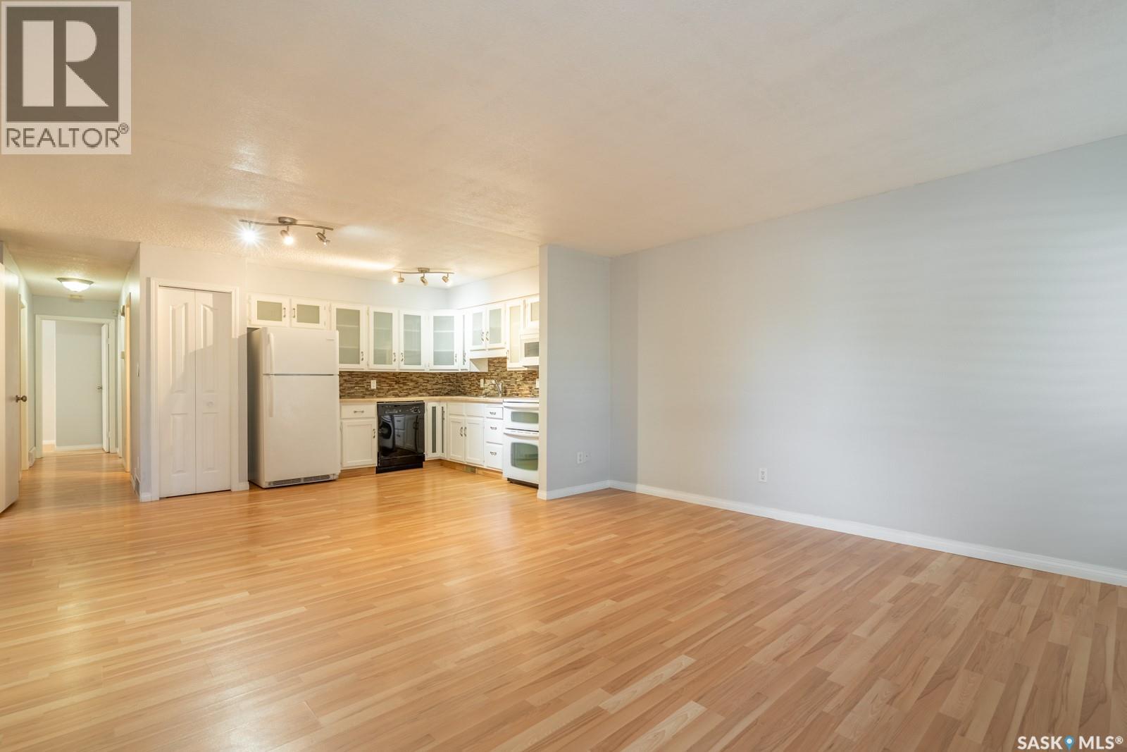 6711 Collins Bay, Regina, Saskatchewan  S4X 1T1 - Photo 8 - SK016724