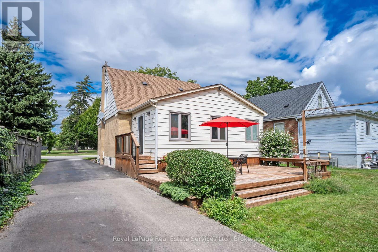 2260 New Street, Burlington, Ontario  L7R 1J3 - Photo 22 - W12365900