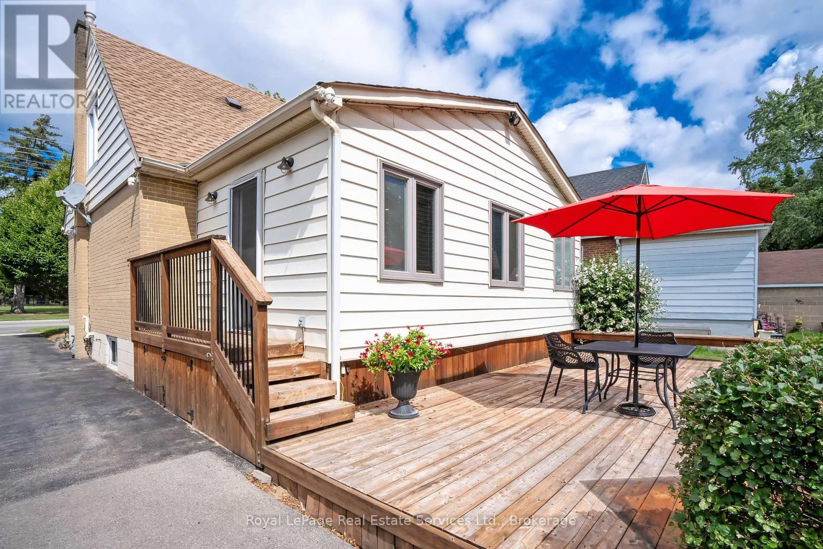 2260 New Street, Burlington, Ontario  L7R 1J3 - Photo 24 - W12365900