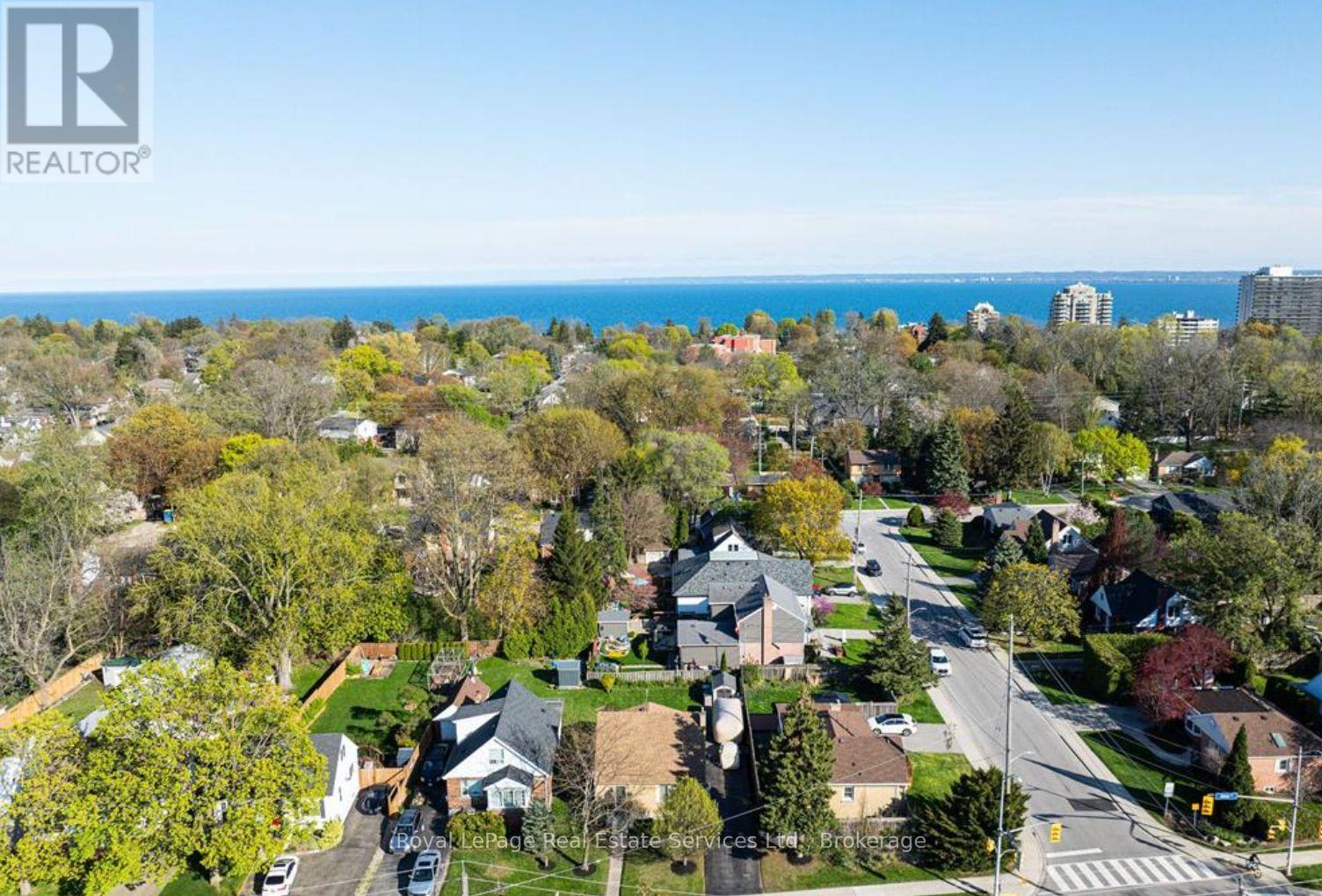 2260 New Street, Burlington, Ontario  L7R 1J3 - Photo 4 - W12365900