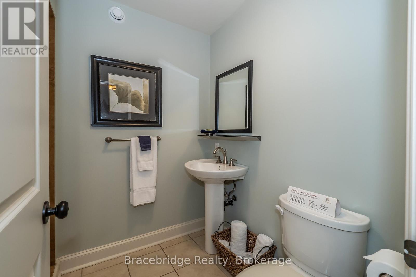 Carling 10 W3 - 3876 Muskoka Road 118 Highway W, Muskoka Lakes, Ontario  P0B 1J0 - Photo 25 - X12365895