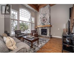 Carling 10 W3 - 3876 Muskoka Road 118 Highway W, Muskoka Lakes (Medora), Ca