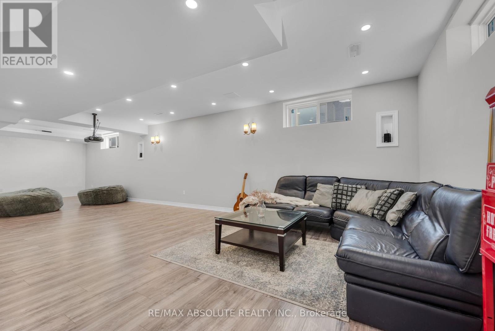 208 Rover Street, Ottawa, Ontario  K2S 1S3 - Photo 41 - X12365890